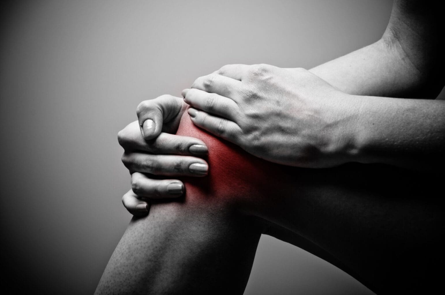 Holistic Knee Pain Relief: Chiropractic & Lifestyle