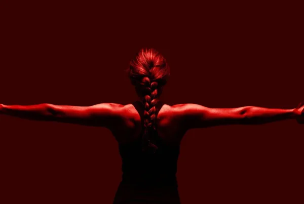 How Red Light Therapy Supports Cellular Healing and Skin Recovery