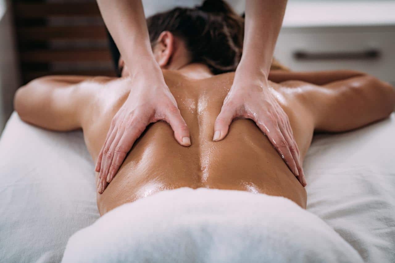 How Therapeutic Massage Improves Circulation, Flexibility, and Stress Levels